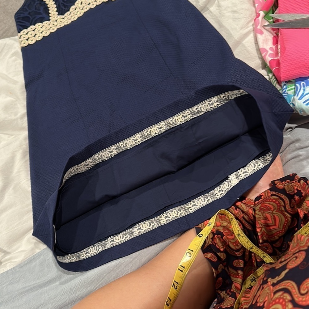 RARE💙Lilly Pulitzer Leigh Stretch Shift Dress True Navy Size 00 gold blue lace - Picture 8 of 16